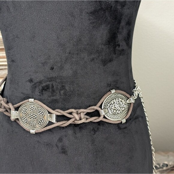 Chico\'s Retired Pewter/Antique Silver Tone Medallion Belt 41\